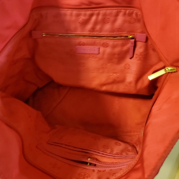Tory Burch HOT PINK **HANDBAG!!! - Picture 3 of 9
